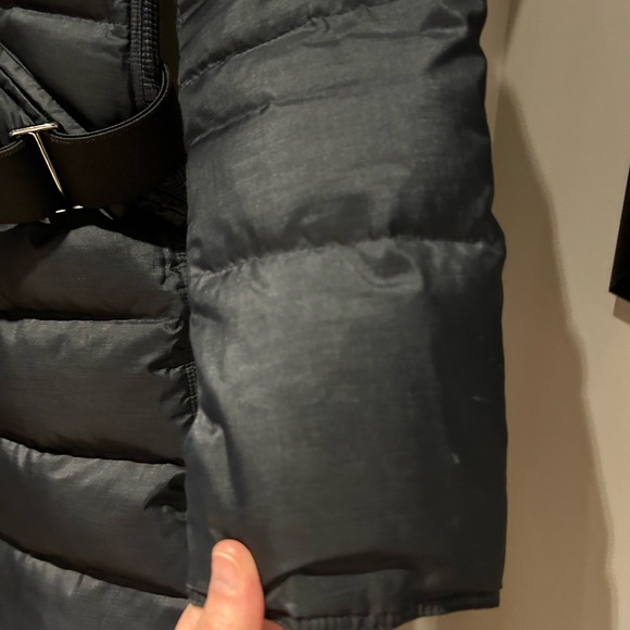 Burberry Black Abbeydale Down Puffer Coat
Small - Picture 7 of 16